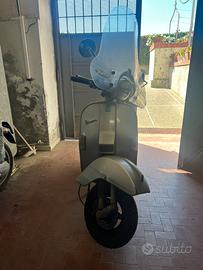 Vespa 125 px