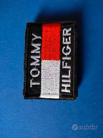 Tommy Hilfiger stemma 