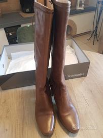 stivali pelle nero giardini