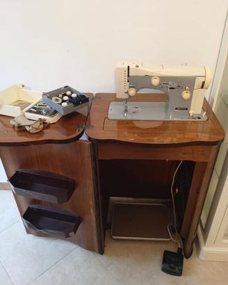 macchina da cucire Necchi