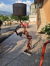 Lampada da terra artigianale in vite antica