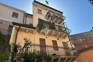 MONOLOCALE A BUSSOLENGO