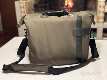 Borsa fotografica professionale LOWEPROLinea Class