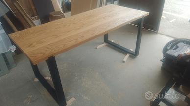 Tavolo in legno