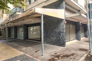 Negozio con 7 vetrine a Miramare, Rimini