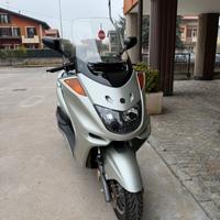 Yamaha Majesty 250 04 (DISPONIBILE FINO AL 10/03)