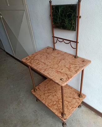 TOILETTE PER DONNA DEI PRIMI 900 IN OTTONE E MAR