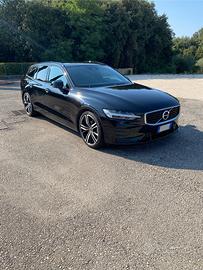 Volvo V60 D4 R-Design