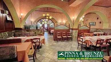 Oristano - centro locale pizzeria ristorante