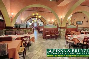 Oristano - centro locale pizzeria ristorante