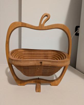 portafrutta in legno  e sotto pentola 