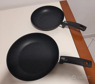 2 Padelle Moneta Etnea Mis. 24 E 28.