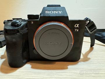 Fotocamera Sony a7III con 20000 scatti