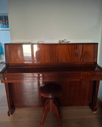 Pianoforte verticale 