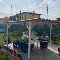Gazebo/ tettoia