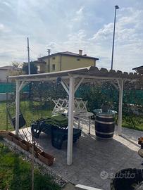Gazebo/ tettoia