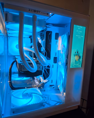 PC Gaming RTX 5070 Ti Ryzen 7 9800X3D 32GB DDR5