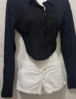 Camisa negra corta escote espalda