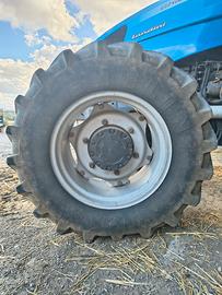 2 pneumatici Michelin XM108 440/65 R24