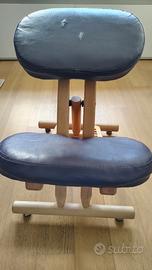 SEDIE ERGONOMICA CON AAPGGIO GINOCCHIA IN LEGNO