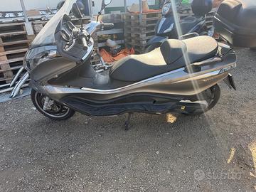 Piaggio x10