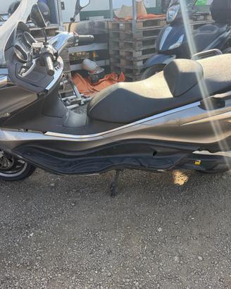 Piaggio x10