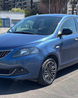 LANCIA YPSILON 1.0 HYBRID GOLD 10/2022