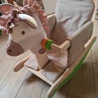 Cavallo a dondolo in legno