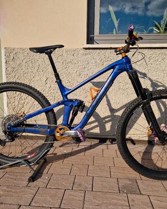 trek slash 8 2023