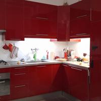 Cucina completa di elettrodomestici