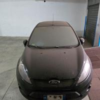 Ford Fiesta 1.4 benzina/gpl 2010
