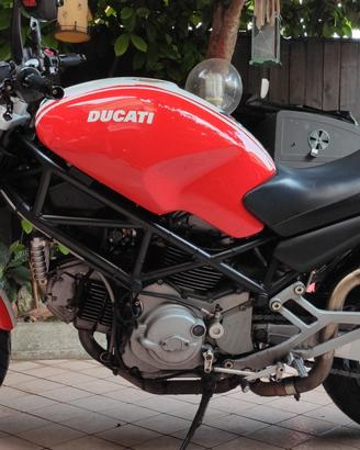 Ducati Monster 800 ie