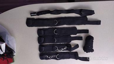 Sadomaso Kit completo Polsi Caviglie e Collo