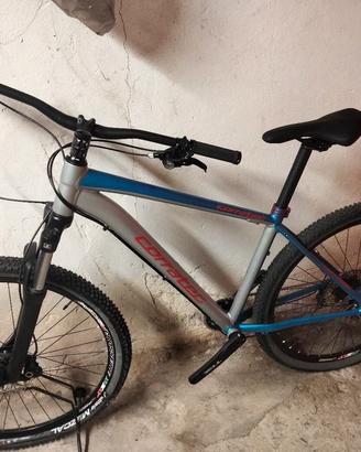 Mountain-bike 