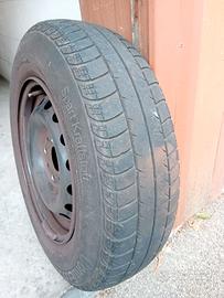 4 pneumatici estivi con cerchio 155/80R 13 79T
