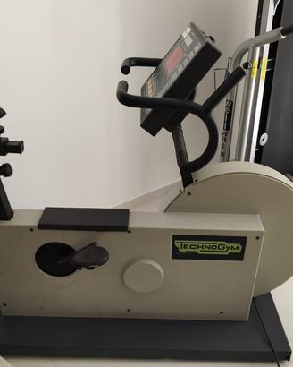 Cyclette con computer professionale technogym