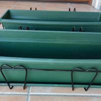 2 Fioriere da balcone o ringhiera.