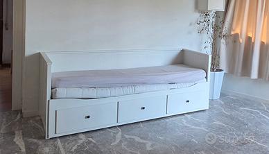 divano letto HEMNES + 2 materassi 