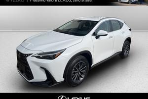 Lexus NX 2.5 business 4wd 197cv e-cvt