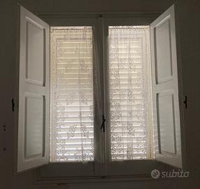 Finestra interna in legno