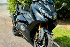 T MAX Tech +Scarico Leovince omologata