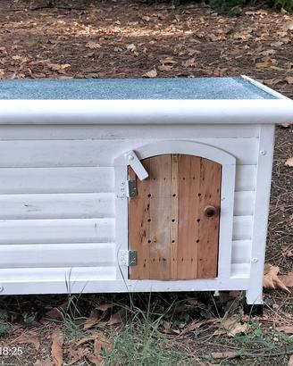 Casetta per cani o pollaio
