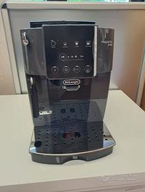 Macchina per caffè DeLonghi MAGNIFICA Start