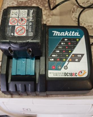 Carica batteria e batteria Makita.