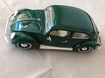 Modellino Burago maggiolino 1:18