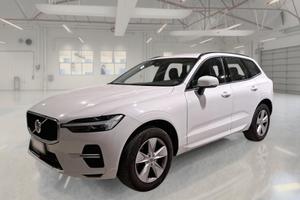 VOLVO XC60 B4 AUTOMATICO MOMENTUM SUV