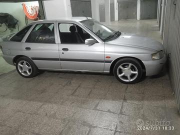 Ford Escort 