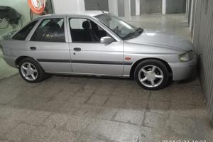 Ford Escort 
