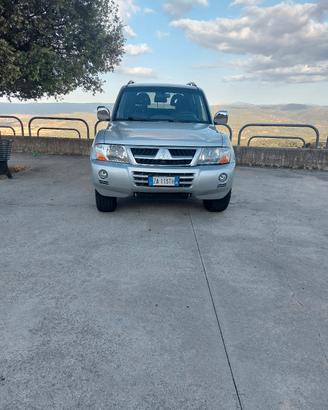 mitsubishi pajero v60 