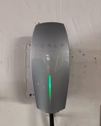 Tesla Wall Connector